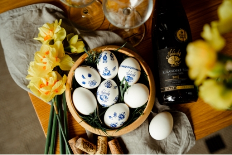 Velikonoční stůl plný chutí: recepty a vína, která k hodům patří