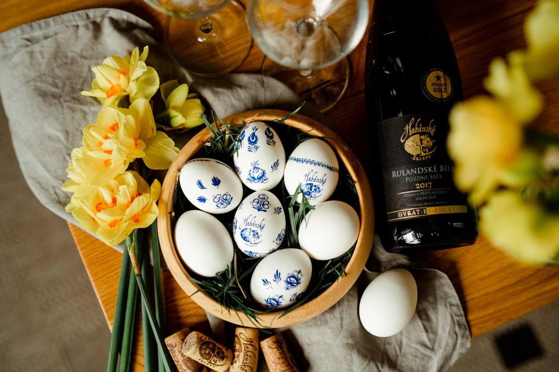 Velikonoční stůl plný chutí: recepty a vína, která k hodům patří